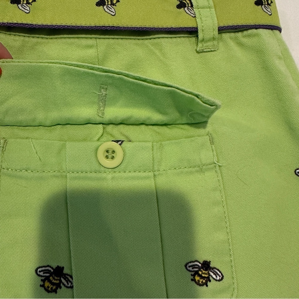 Whimsical Bee Embroidered Shorts with Matching Belt 8P - Picture 7 of 11
